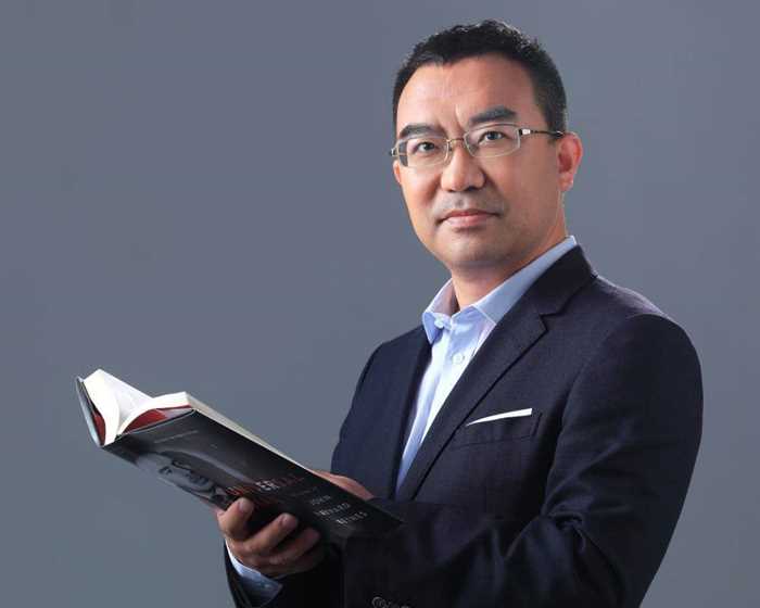  何帆