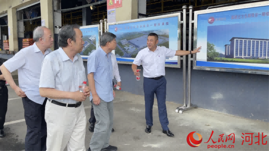 专家考察圆通北方总部基地。 人民网 张浩洋摄