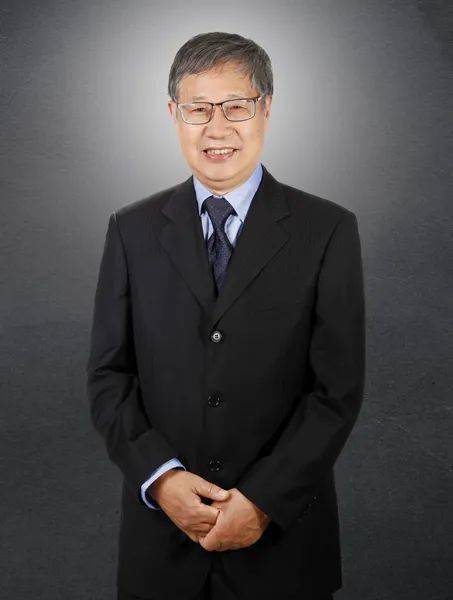 彭实戈