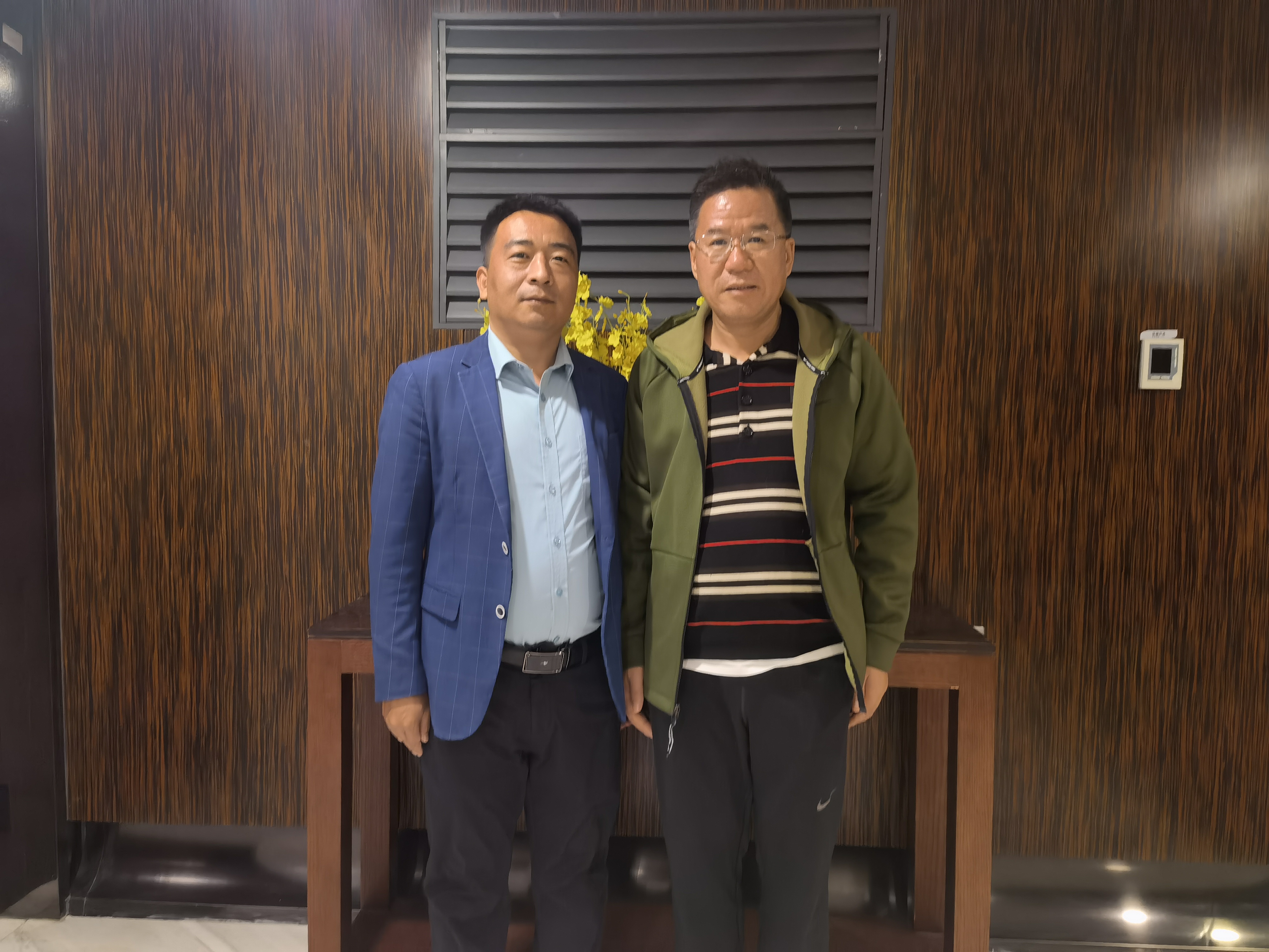 强国智库发展部部长刘庆国陪同著名经济学家马光远出席第四届四川生态旅游博览会